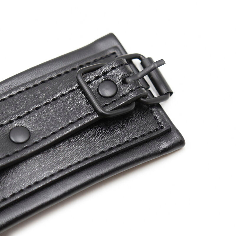 OHMAMA FETISSI - RANNERAJOITUKSET