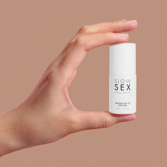 BIJOUX - SLOW SEX SEKSUAALINEN HIERONTAÖLJY CBD:LLÄ 30 ML