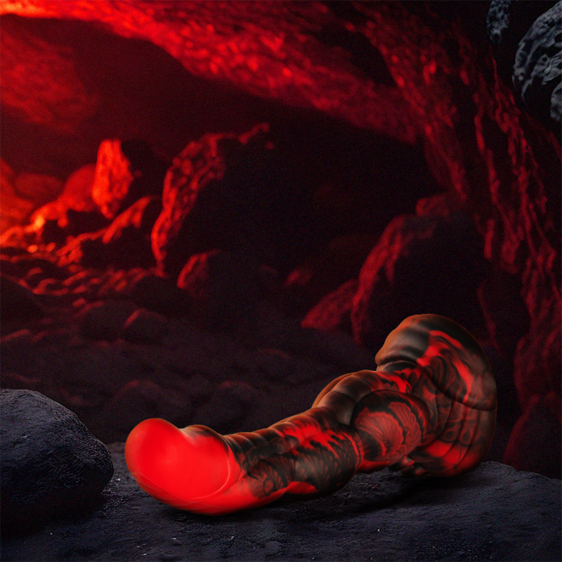 EEPPOINEN - ARES DILDO TAISTELEE INTOHIMOA