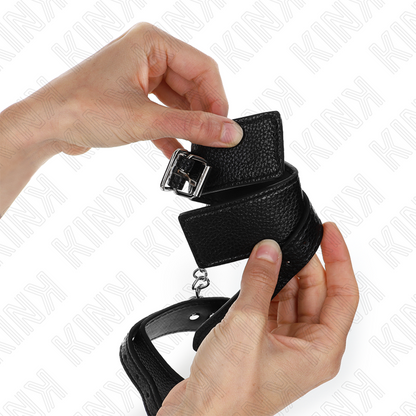 KINK - KÄÄRMEKUVIOLLINEN RANNETUKI, MUSTA, SÄÄDETTÄVÄ 20–28 CM X 5,4 CM