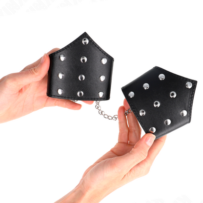 KINK - MUSTAPISTOISET RANNEKKEET SÄÄDETTÄVILLÄ KETJUILLA 17-23 CM X 8,5 CM