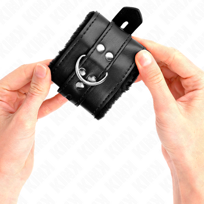 KINK - TURKISVUORATUT RANNETUET NELIÖNMUOTOISILLA REIKILLÄ MUSTA JA MUSTA SÄÄDETTÄVÄ VYÖ 17-29 CM X 6 CM