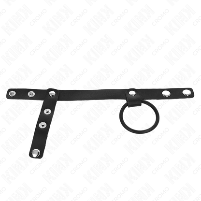 KINK - SILIKONISTA PENISRENGAS 3,8 CM, PALLOJEN VÄLITTÄJÄLLÄ JA NAHKAHIHNALLLA 22 X 1,5 CM