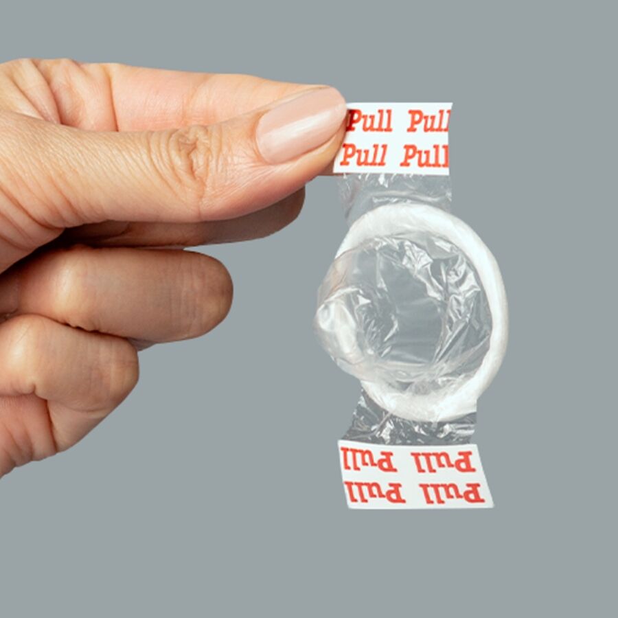 UNIQ - PULL LATEKSITÖN KONDOMI NAUHOILLA 3 KPL