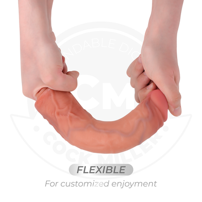 COCK MILLER - REALISTINEN DILDO IMUKUPILLA JA KAUKOSÄÄTIMELLÄ, VÄRINÄOHJAUS 20,5 CM