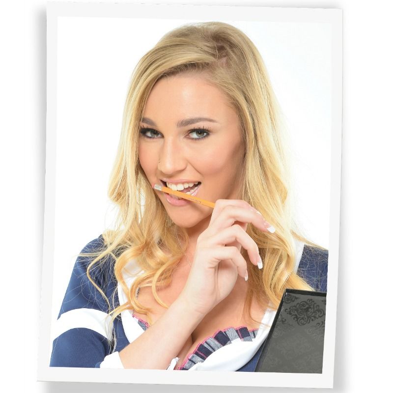 ÄÄRIMMÄINEN LELU - MIESMASTURBAATORI SUU YHTEISKOULUN KULLINIMEJÄ