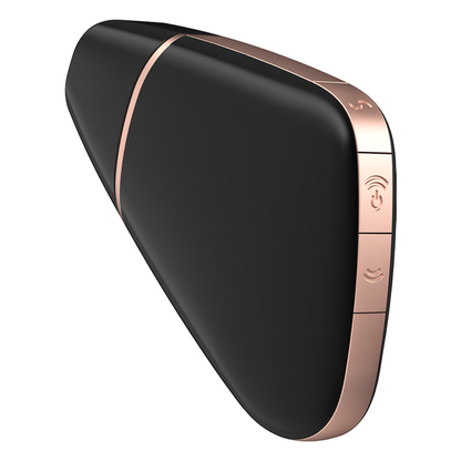 SATISFYER - LOVE TRIANGLE - ILMASYKSI-STIMULAATTORI JA VIBRAATORI MUSTA